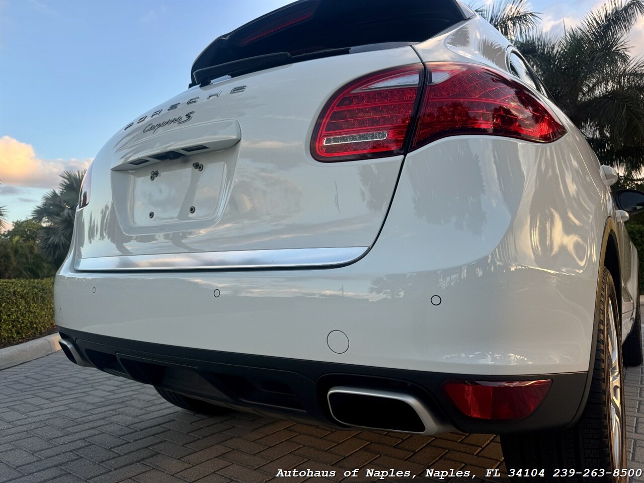 2013 Porsche Cayenne S - Photo 16 - Naples, FL 34104