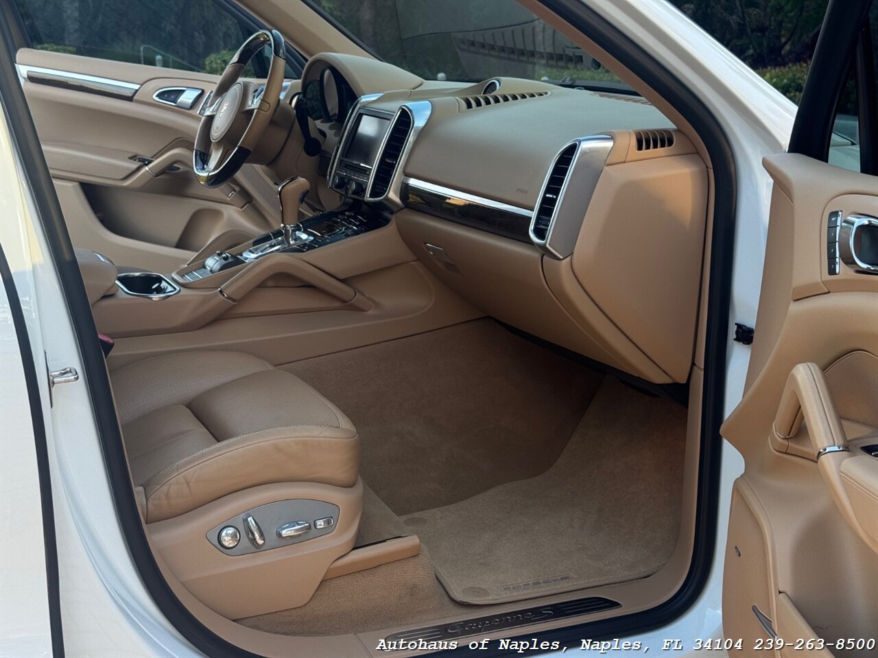 2013 Porsche Cayenne S - Photo 22 - Naples, FL 34104