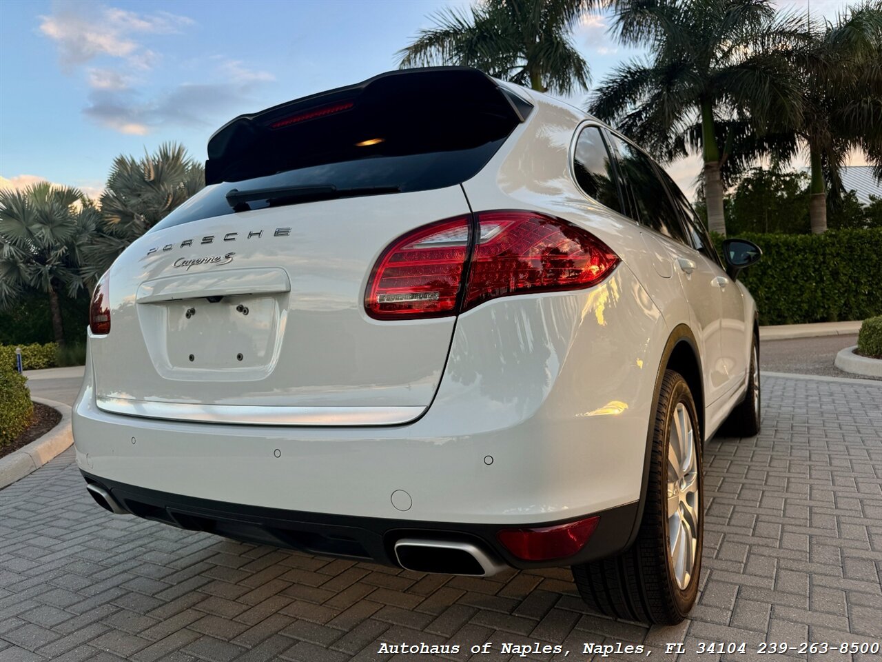 2013 Porsche Cayenne S - Photo 5 - Naples, FL 34104