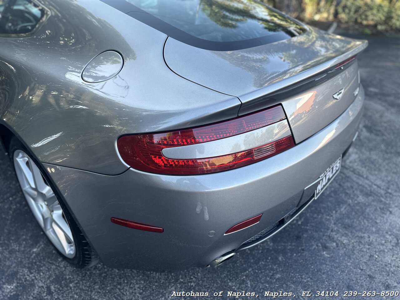 2007 Aston Martin Vantage   - Photo 18 - Naples, FL 34104