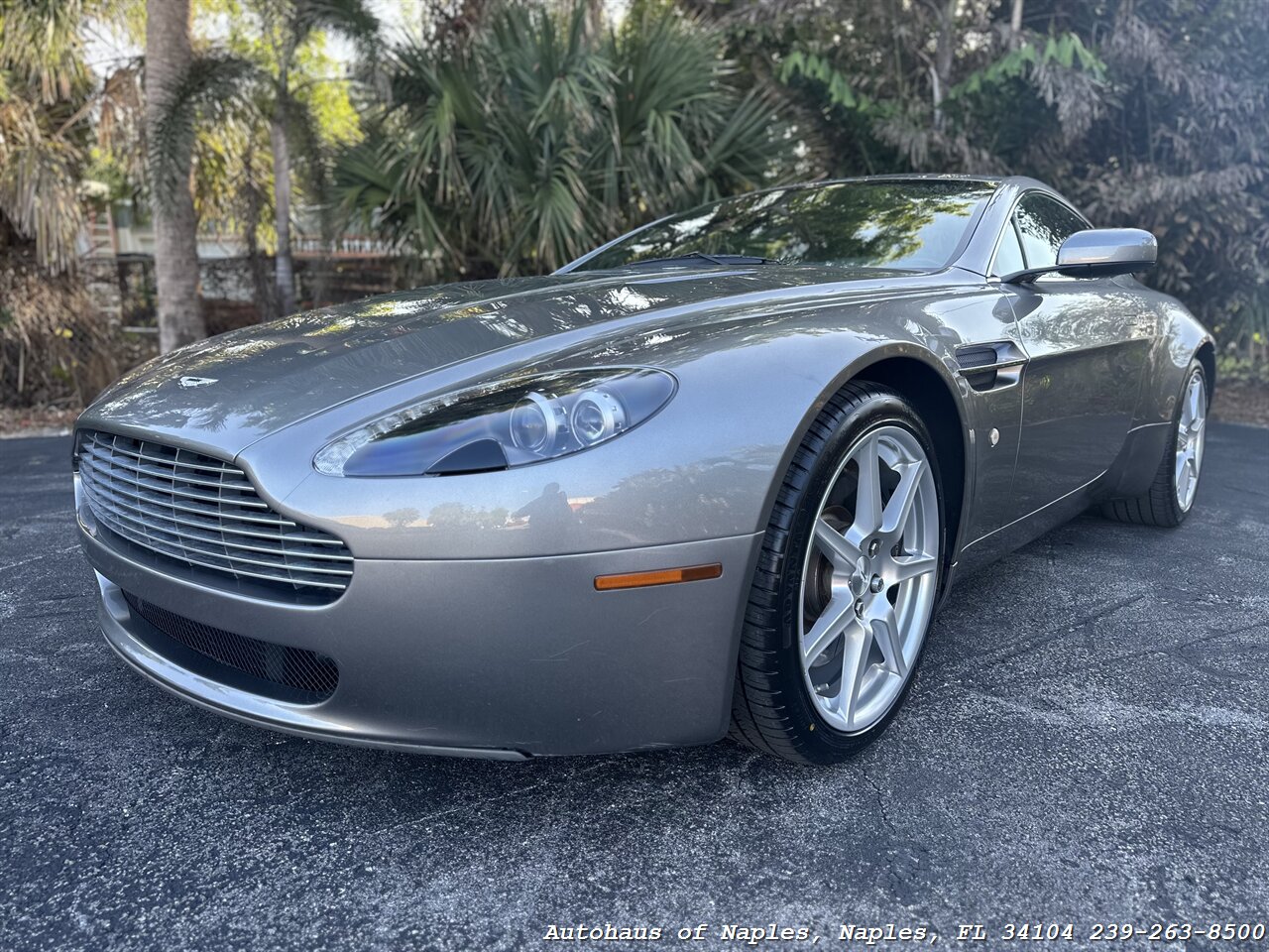 2007 Aston Martin Vantage   - Photo 4 - Naples, FL 34104