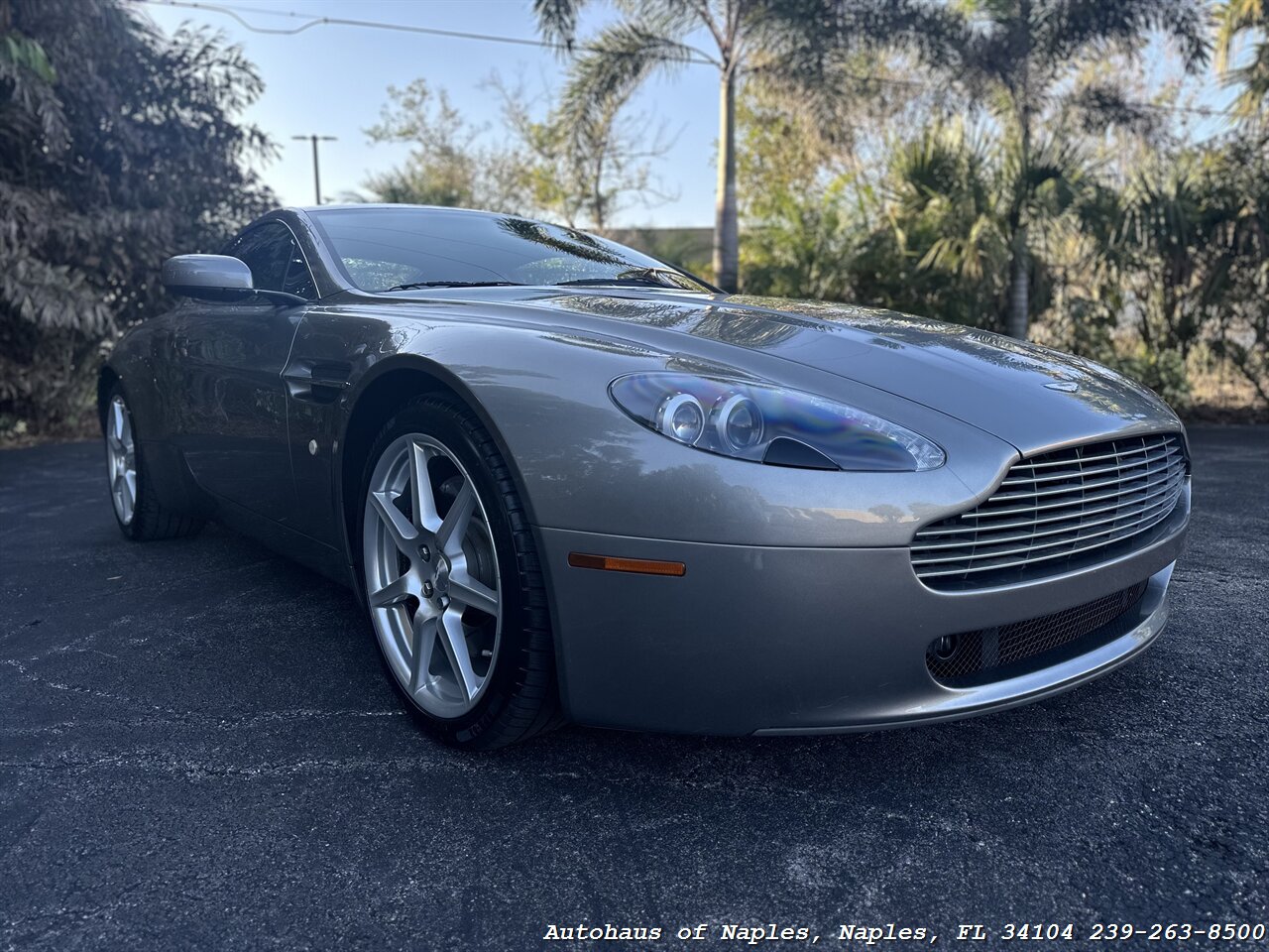 2007 Aston Martin Vantage   - Photo 1 - Naples, FL 34104