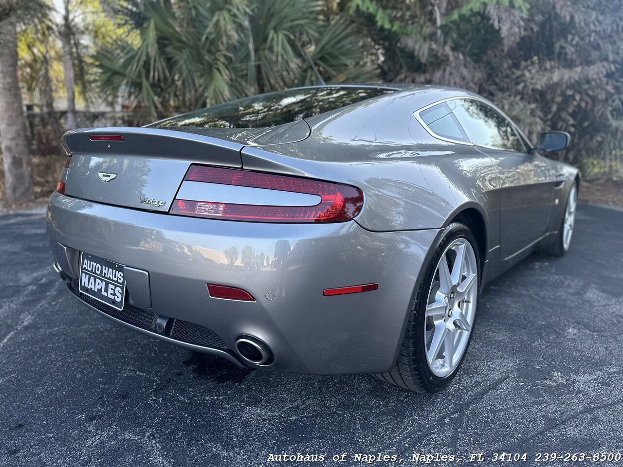 2007 Aston Martin Vantage   - Photo 16 - Naples, FL 34104