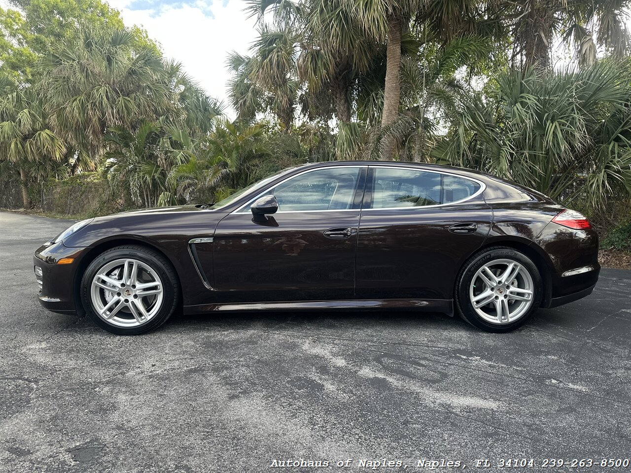 2012 Porsche Panamera 4S   - Photo 5 - Naples, FL 34104