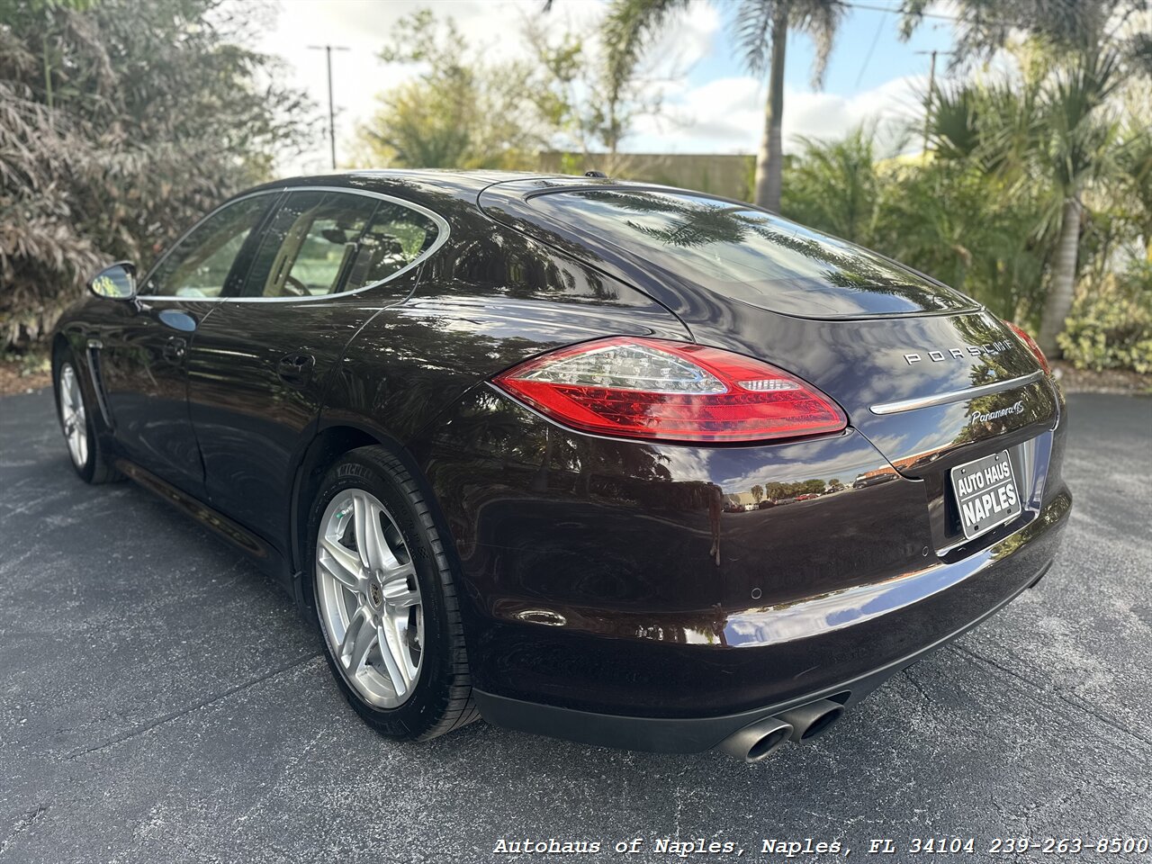 2012 Porsche Panamera 4S   - Photo 9 - Naples, FL 34104