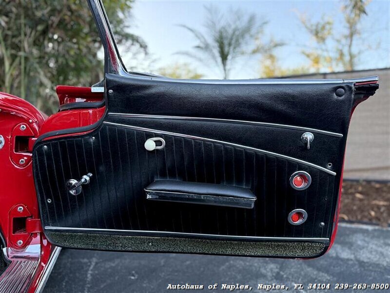 1962 Chevrolet Corvette Restomod - Photo 56 - Naples, FL 34104