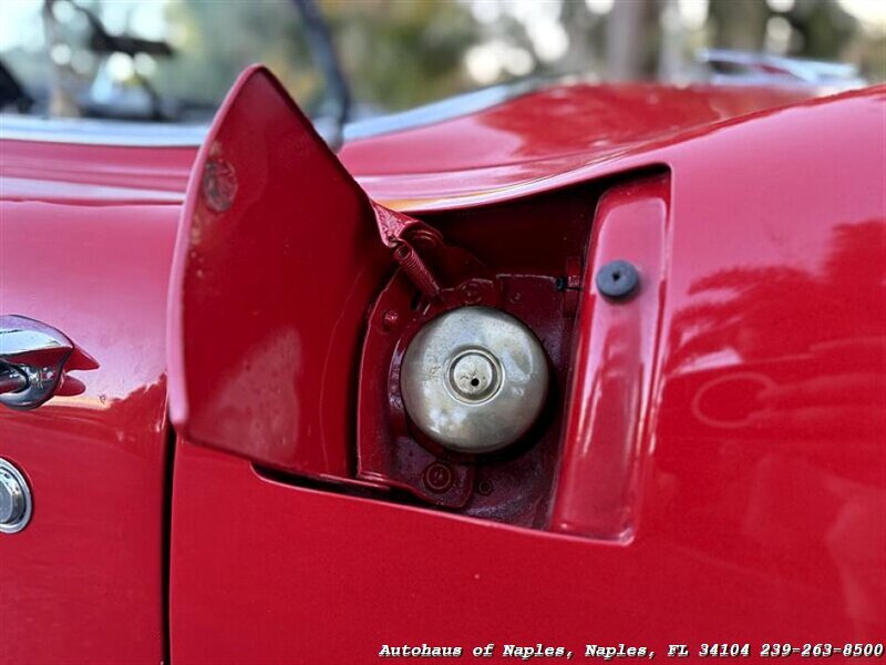 1962 Chevrolet Corvette Restomod - Photo 30 - Naples, FL 34104