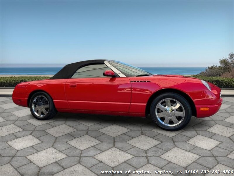 2002 Ford Thunderbird Deluxe photo 2