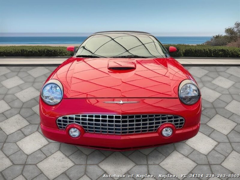 2002 Ford Thunderbird Deluxe photo 3