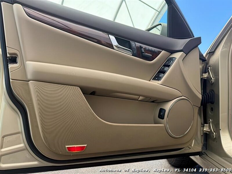 2010 Mercedes-Benz C 300 Luxury 4MATIC - Photo 17 - Naples, FL 34104