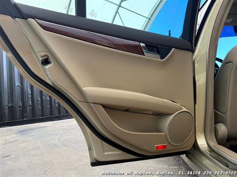 2010 Mercedes-Benz C 300 Luxury 4MATIC - Photo 21 - Naples, FL 34104