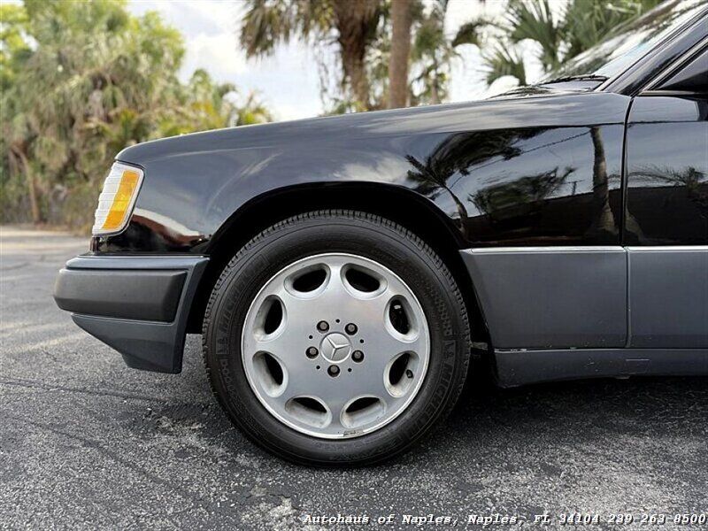 1995 Mercedes-Benz E 320 - Photo 10 - Naples, FL 34104