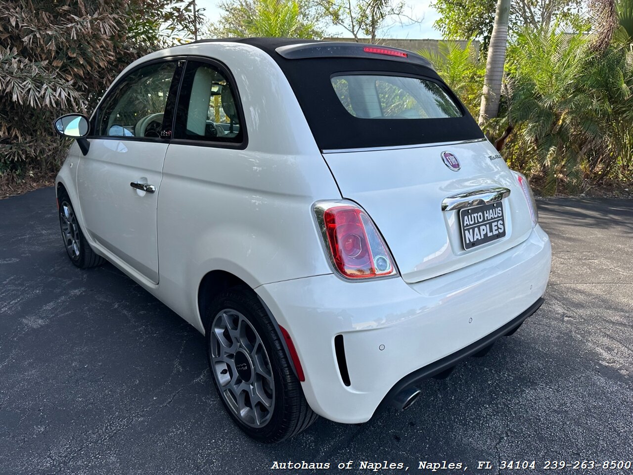 2018 FIAT 500c Pop Convertible   - Photo 12 - Naples, FL 34104