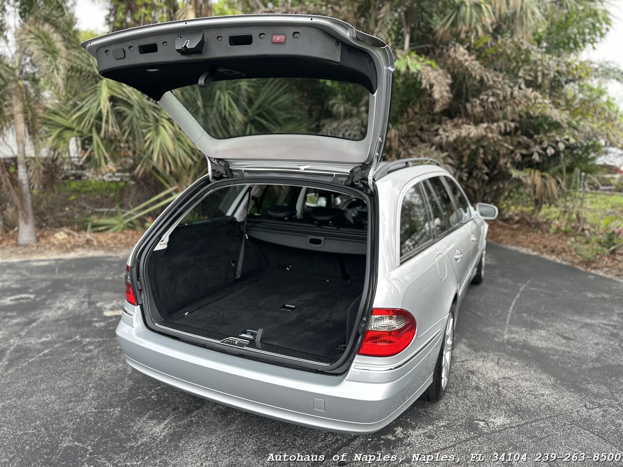 2007 Mercedes-Benz E 350 4MATIC   - Photo 21 - Naples, FL 34104