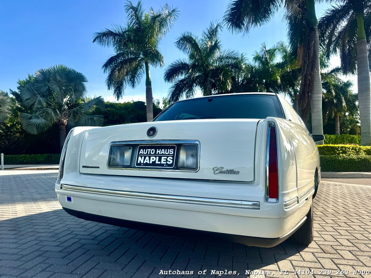 1998 Cadillac DeVille - Photo 2 - Naples, FL 34104