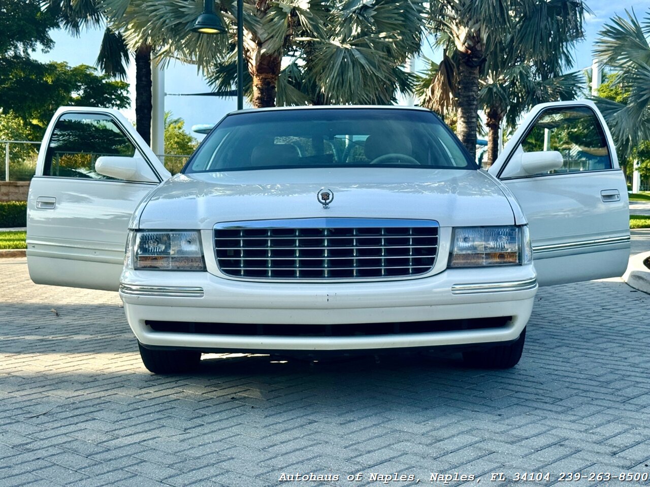1998 Cadillac DeVille - Photo 3 - Naples, FL 34104
