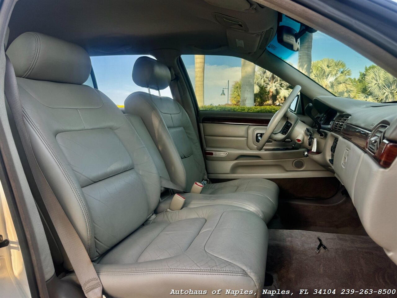 1998 Cadillac DeVille - Photo 27 - Naples, FL 34104