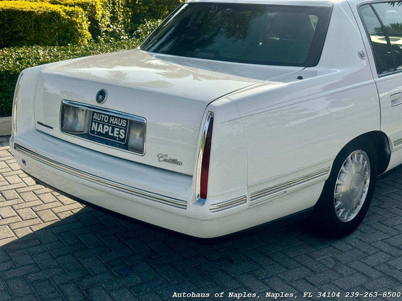 1998 Cadillac DeVille - Photo 10 - Naples, FL 34104
