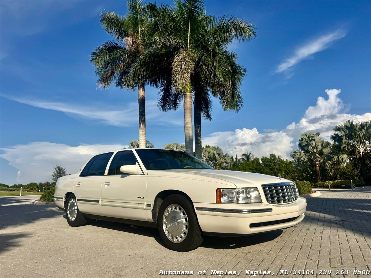1998 Cadillac DeVille   - Photo 1 - Naples, FL 34104