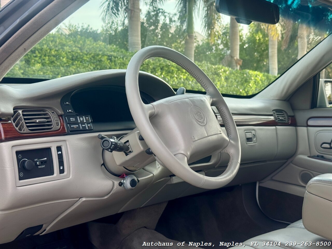 1998 Cadillac DeVille - Photo 20 - Naples, FL 34104
