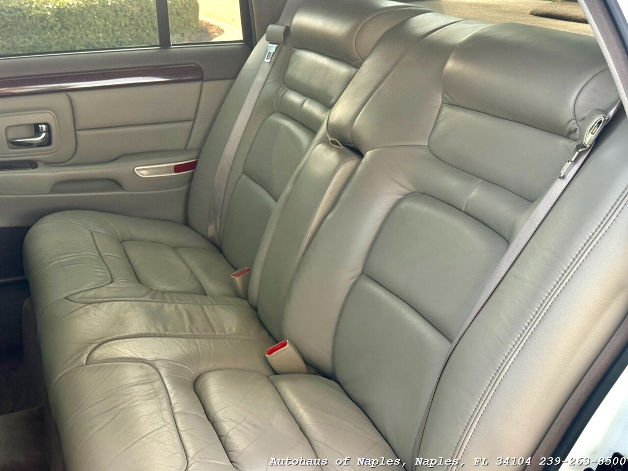 1998 Cadillac DeVille - Photo 23 - Naples, FL 34104