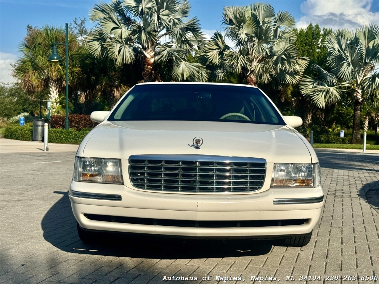 1998 Cadillac DeVille - Photo 9 - Naples, FL 34104