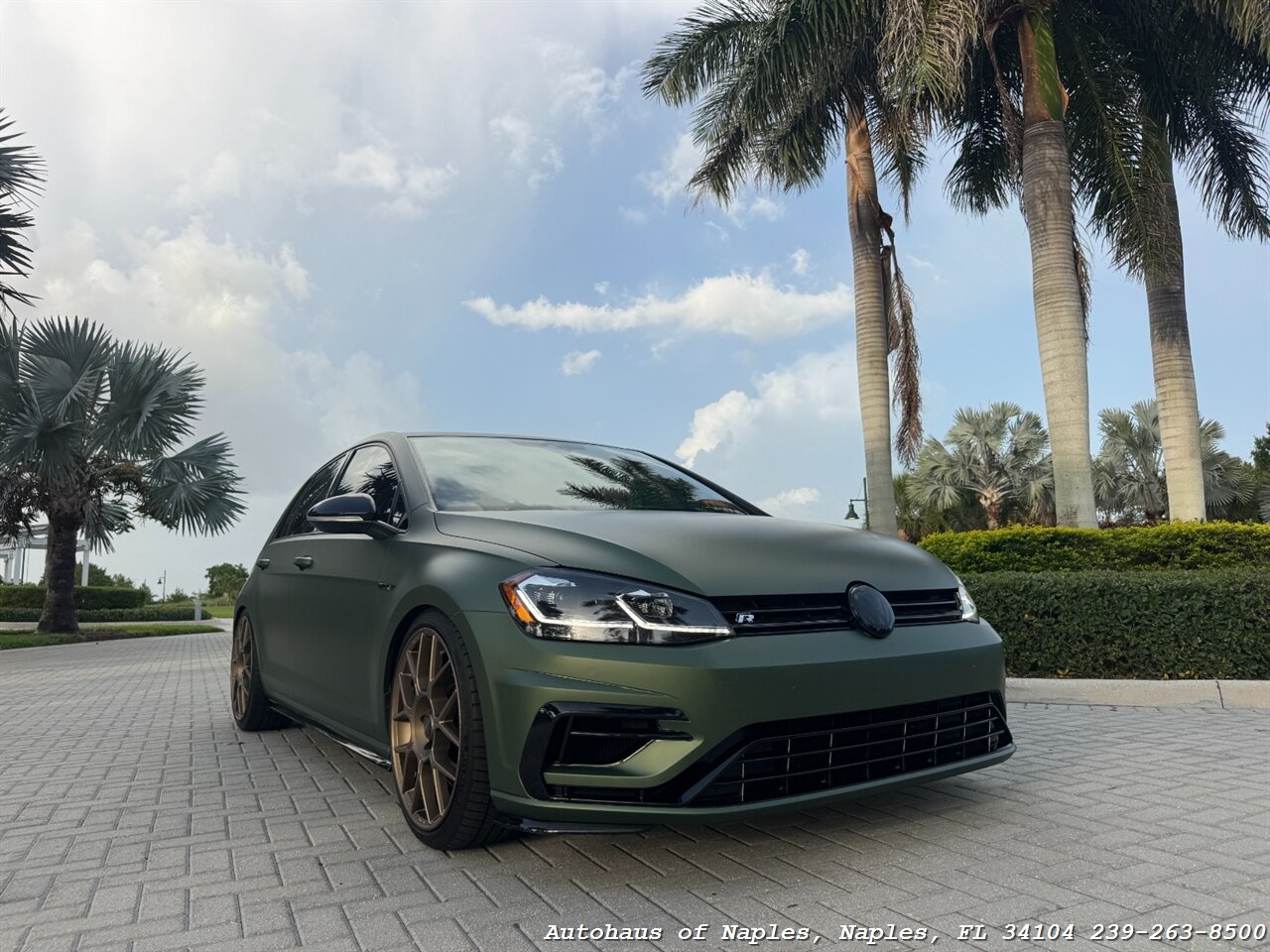 2018 Volkswagen Golf R 4Motion - Photo 5 - Naples, FL 34104