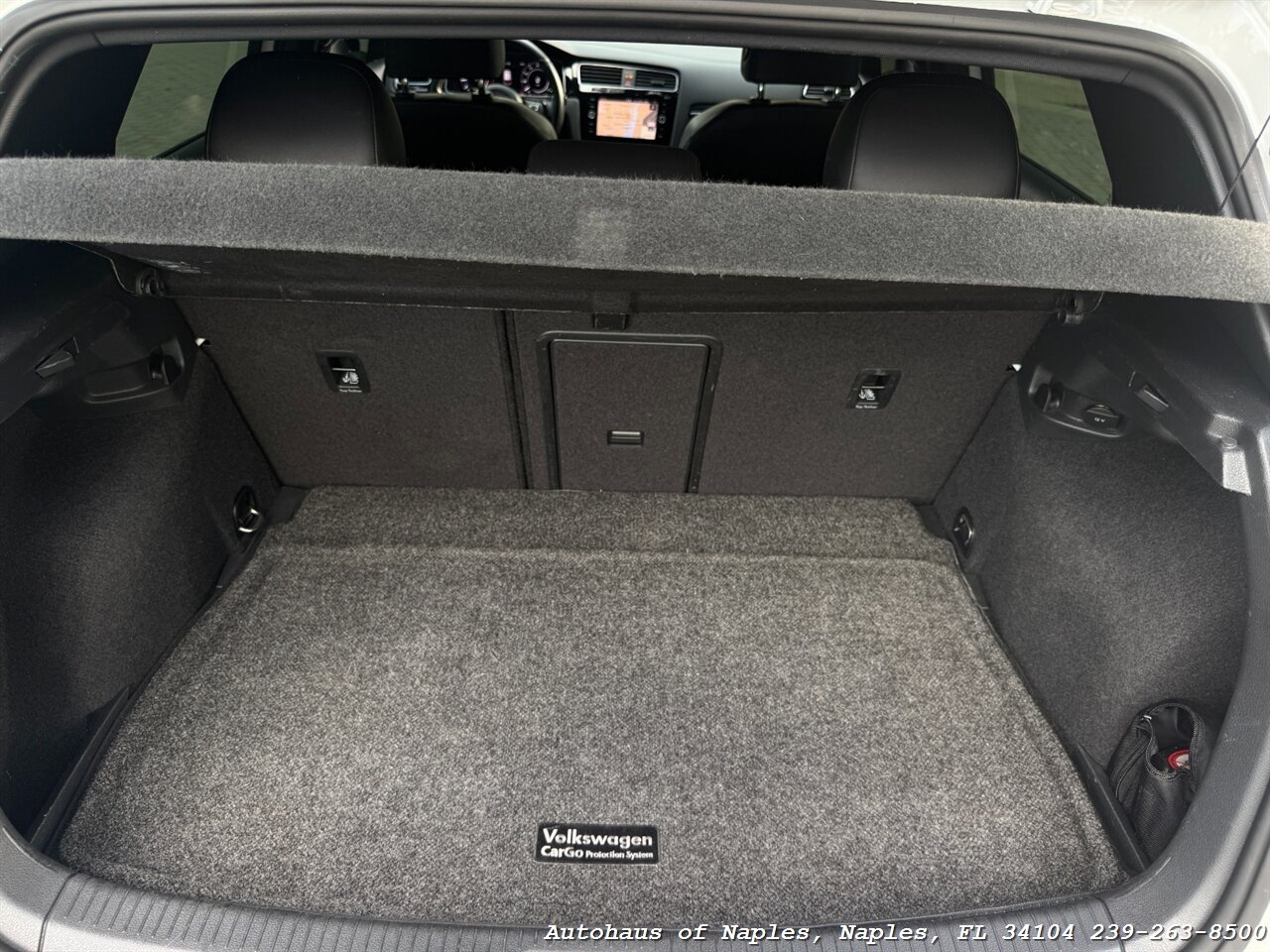 2018 Volkswagen Golf R 4Motion - Photo 18 - Naples, FL 34104