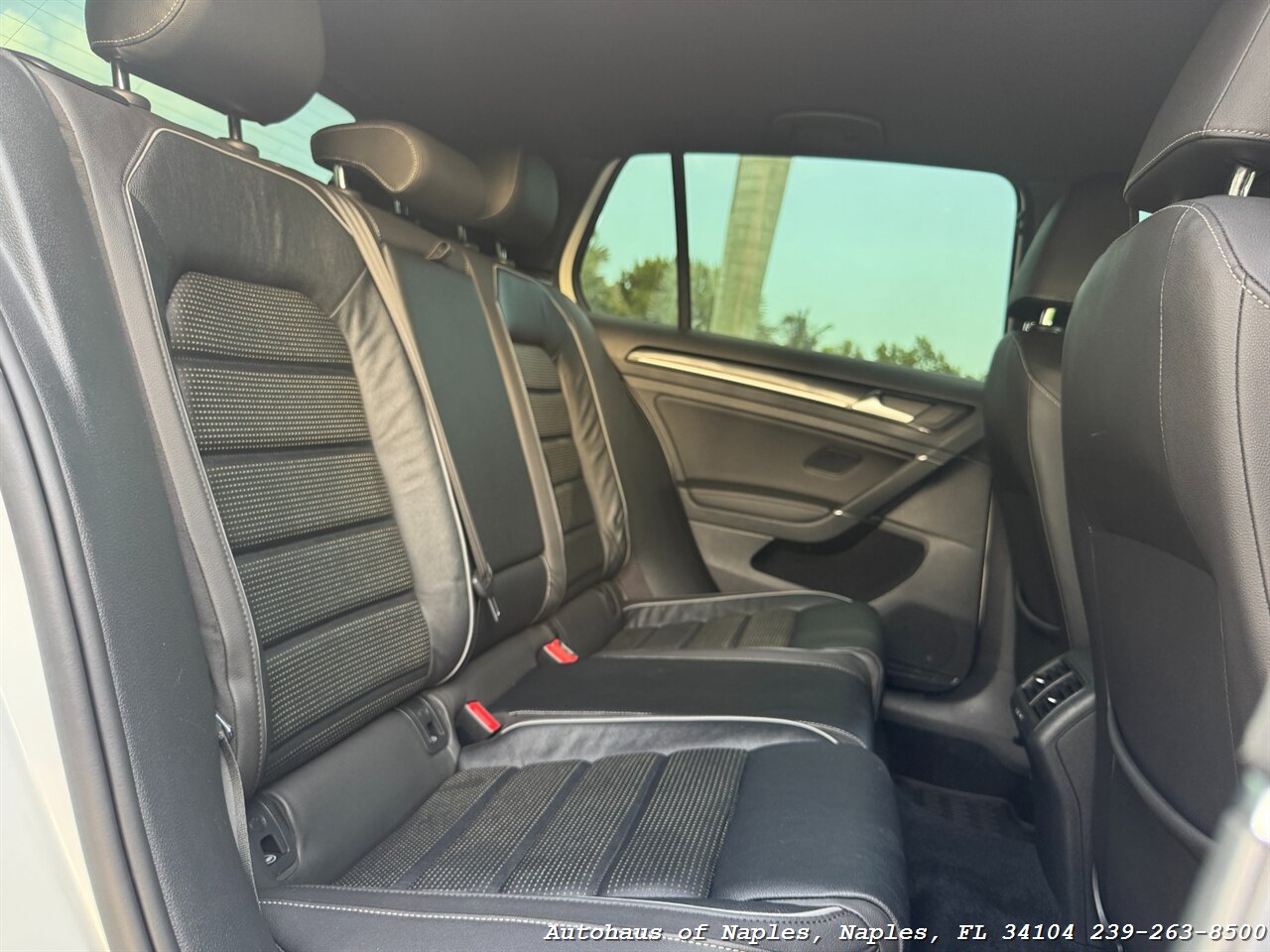 2018 Volkswagen Golf R 4Motion - Photo 16 - Naples, FL 34104
