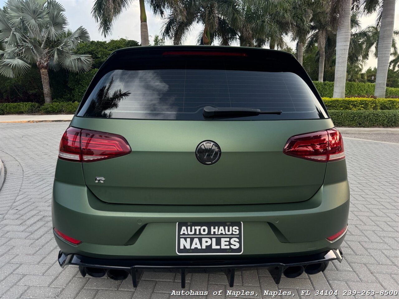 2018 Volkswagen Golf R 4Motion - Photo 9 - Naples, FL 34104