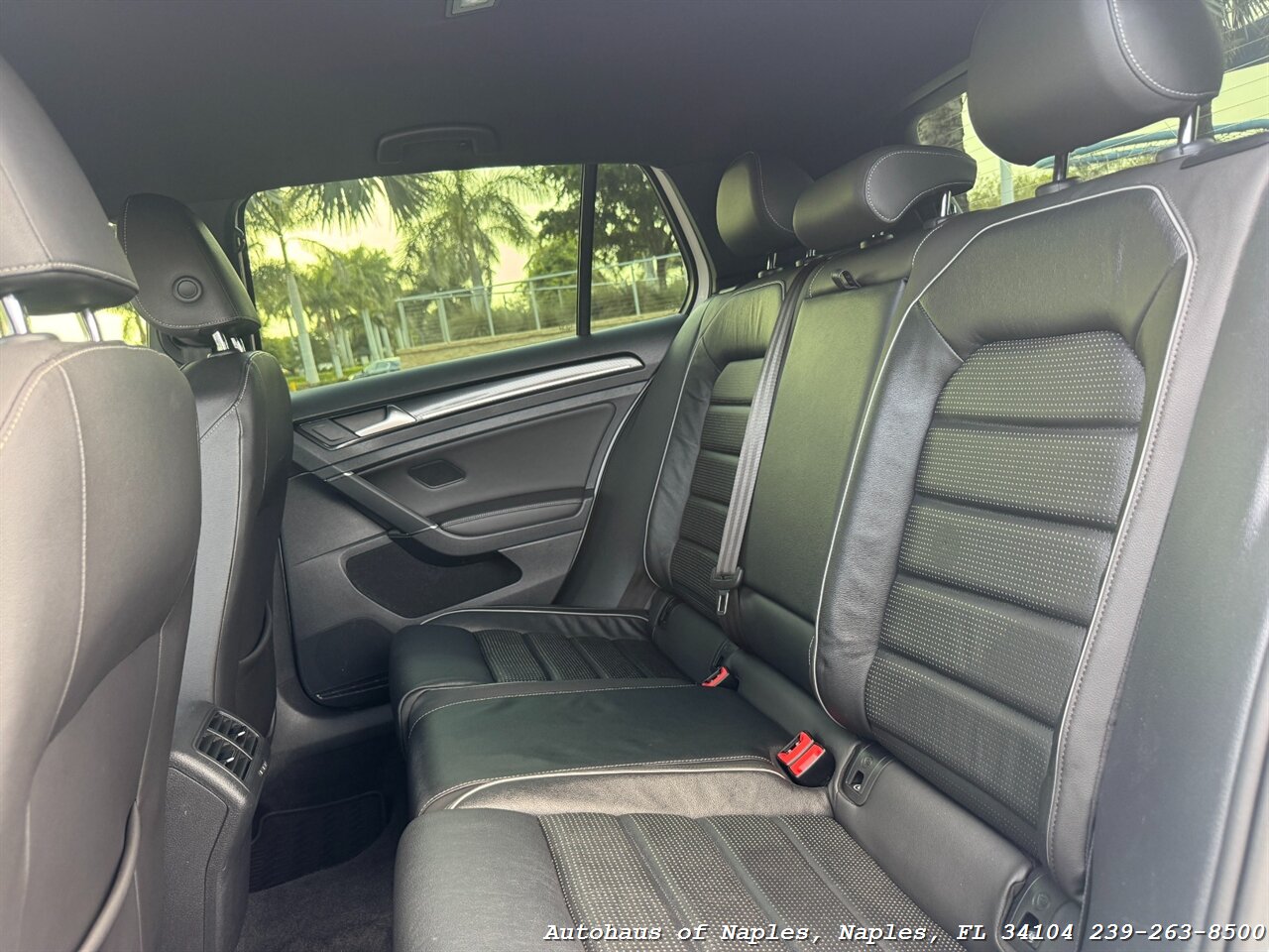 2018 Volkswagen Golf R 4Motion - Photo 19 - Naples, FL 34104