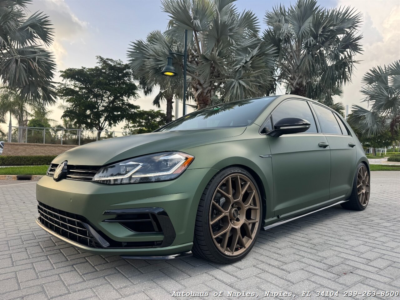 2018 Volkswagen Golf R 4Motion - Photo 11 - Naples, FL 34104