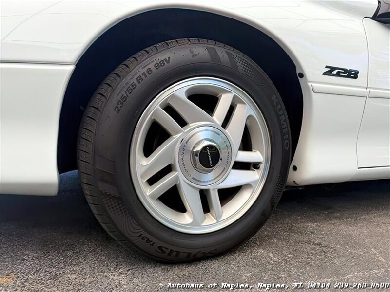 1994 Chevrolet Camaro Z28 - Photo 13 - Naples, FL 34104