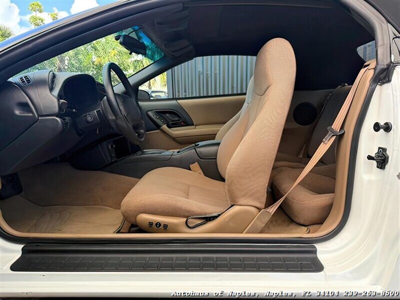 1994 Chevrolet Camaro Z28 - Photo 18 - Naples, FL 34104