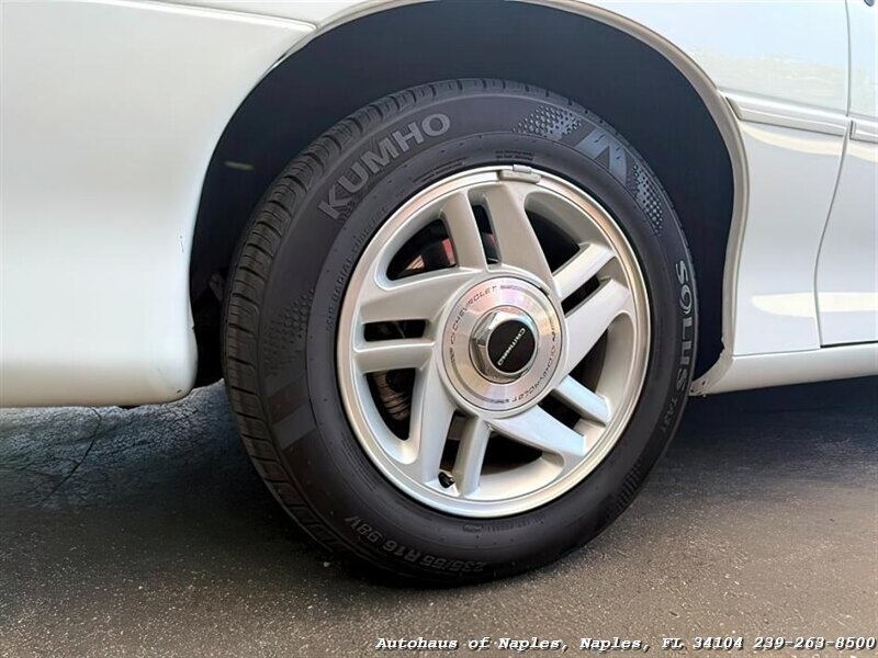 1994 Chevrolet Camaro Z28 - Photo 11 - Naples, FL 34104