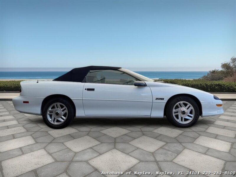 1994 Chevrolet Camaro Z28 - Photo 9 - Naples, FL 34104