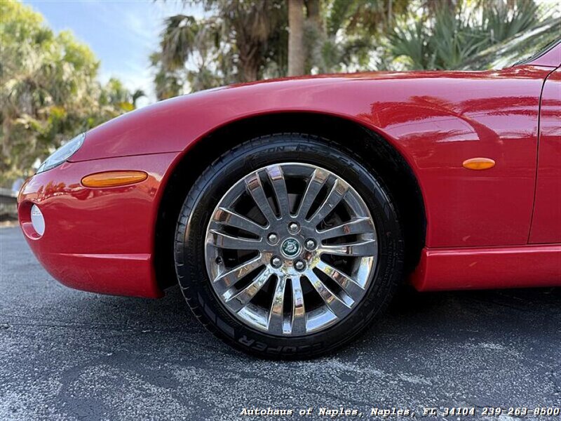 2005 Jaguar XK8 - Photo 13 - Naples, FL 34104