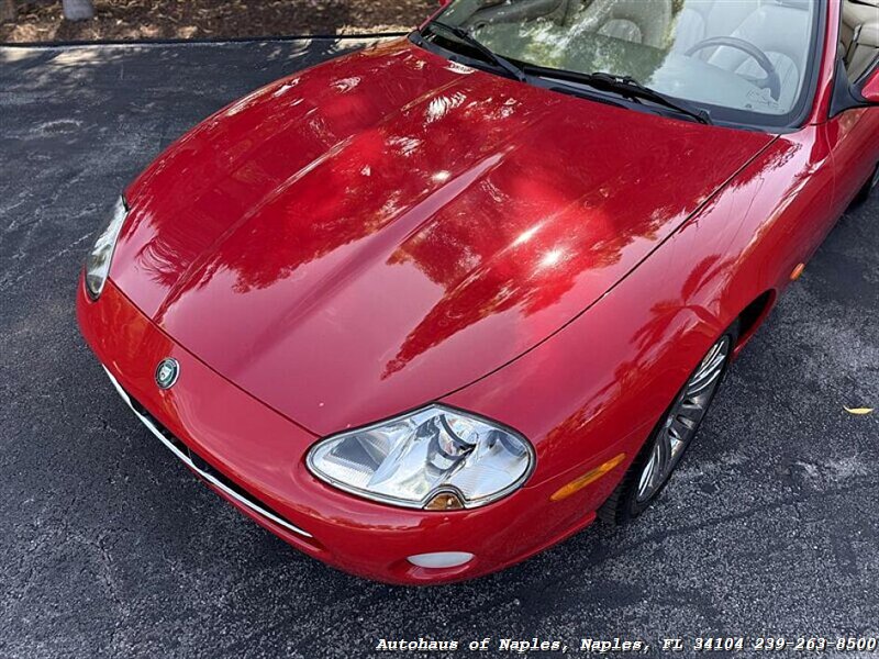 2005 Jaguar XK8 - Photo 9 - Naples, FL 34104