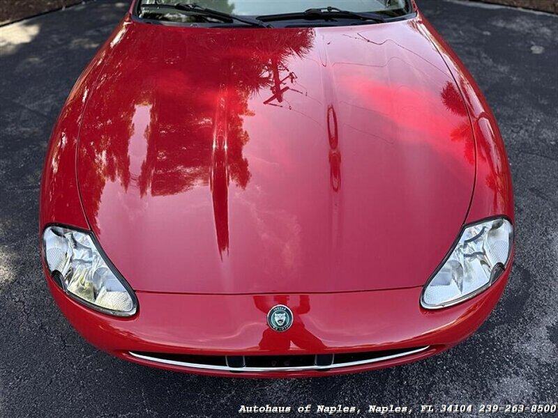 2005 Jaguar XK8 - Photo 8 - Naples, FL 34104