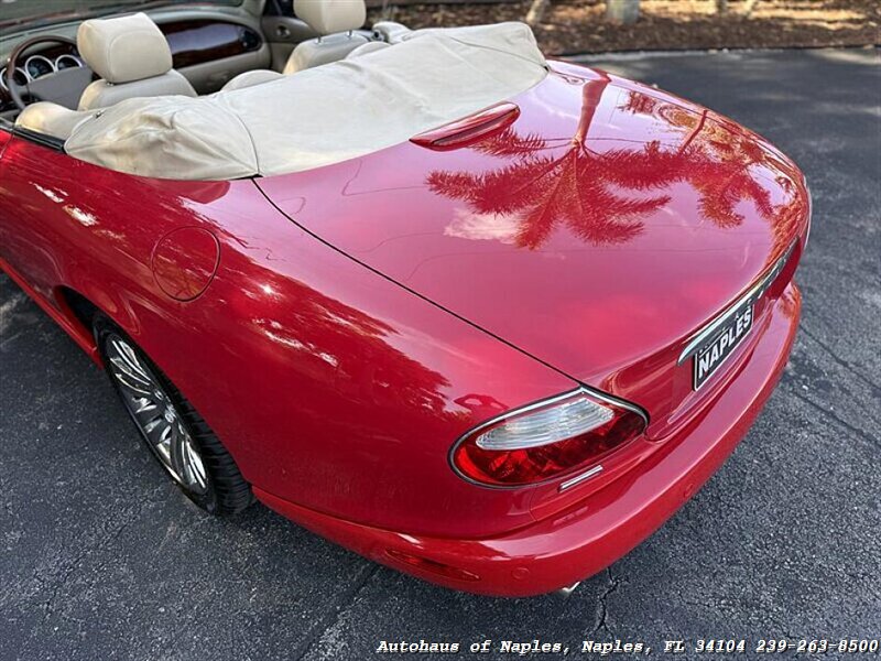 2005 Jaguar XK8 - Photo 22 - Naples, FL 34104