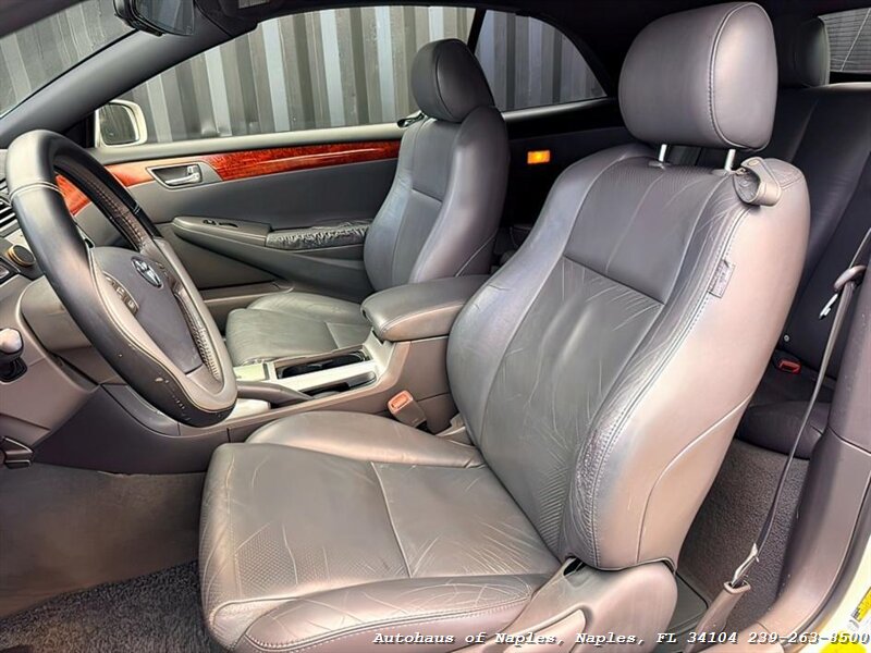 2006 Toyota Camry Solara SLE V6   - Photo 11 - Naples, FL 34104