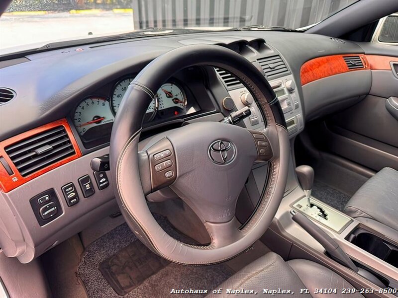 2006 Toyota Camry Solara SLE V6   - Photo 9 - Naples, FL 34104