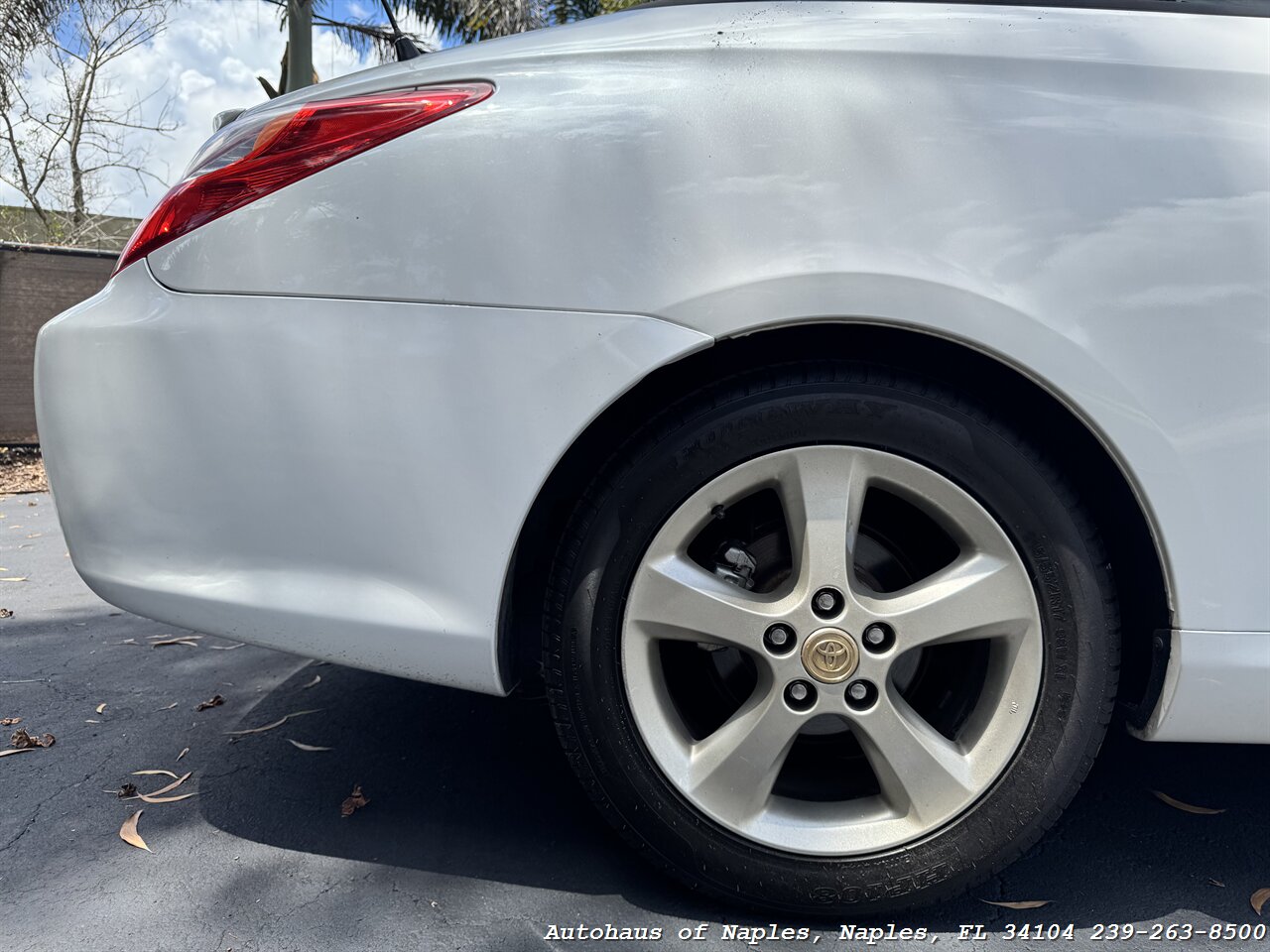 2006 Toyota Camry Solara SLE V6 - Photo 9 - Naples, FL 34104