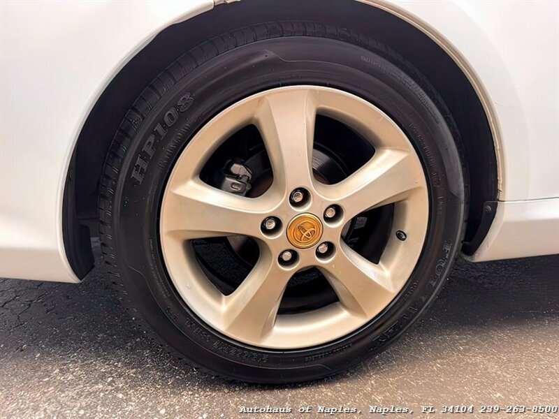 2006 Toyota Camry Solara SLE V6   - Photo 17 - Naples, FL 34104