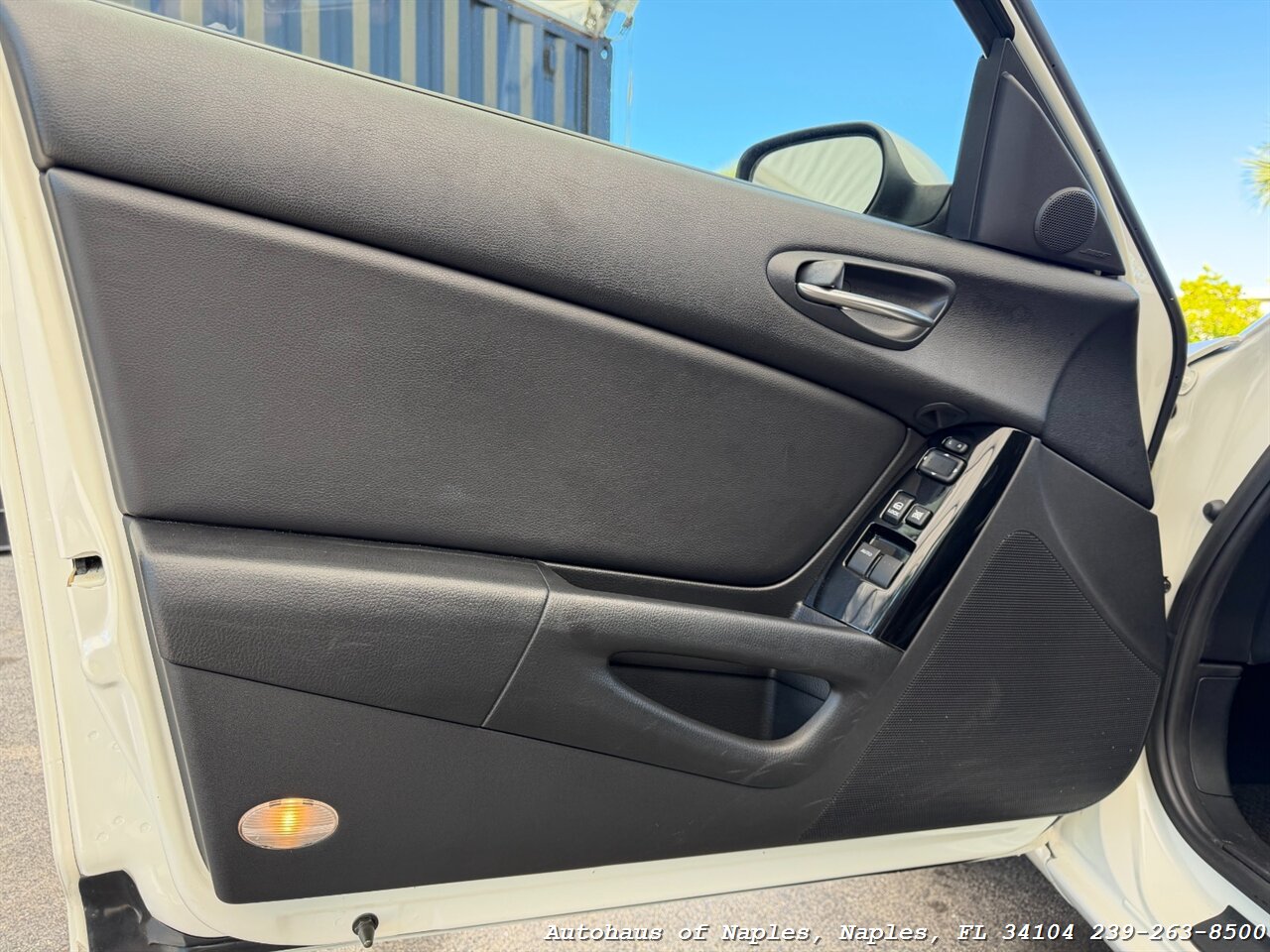 2005 Mazda RX-8   - Photo 27 - Naples, FL 34104