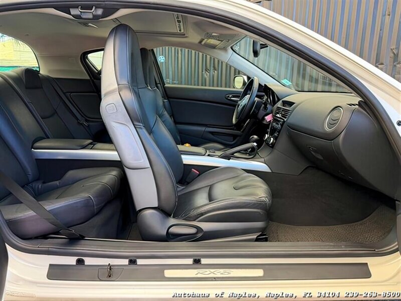 2005 Mazda RX-8   - Photo 34 - Naples, FL 34104
