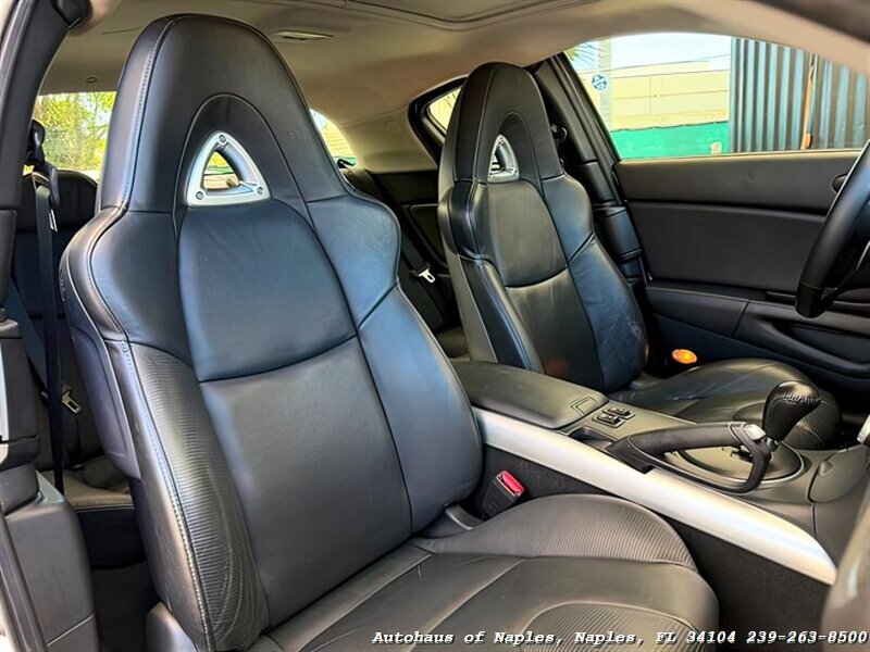 2005 Mazda RX-8   - Photo 33 - Naples, FL 34104