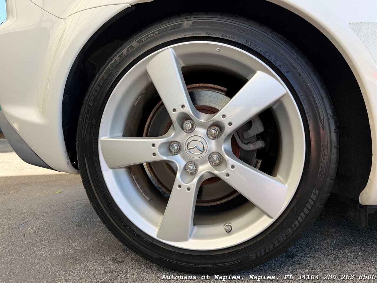2005 Mazda RX-8   - Photo 17 - Naples, FL 34104