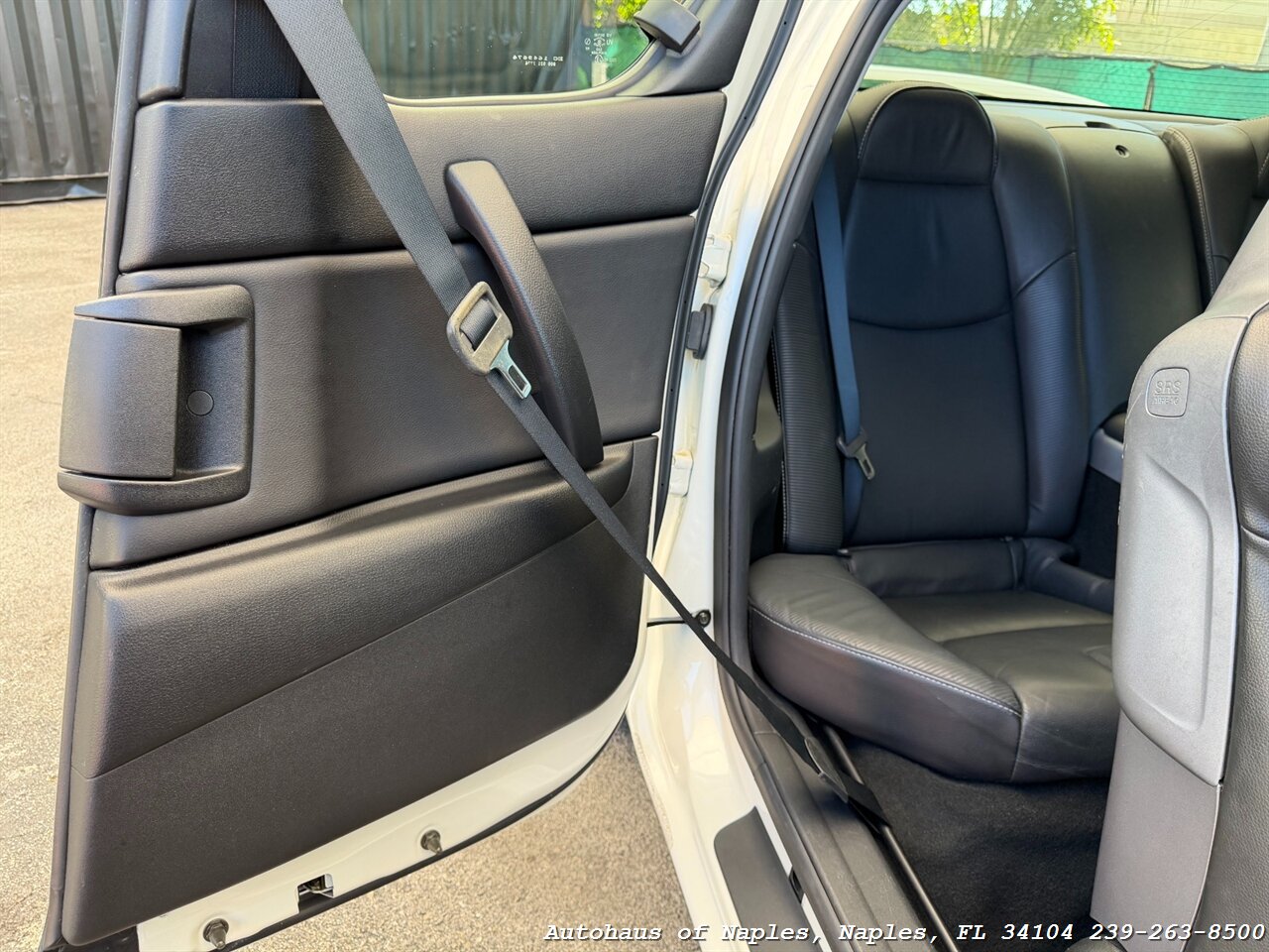 2005 Mazda RX-8   - Photo 38 - Naples, FL 34104