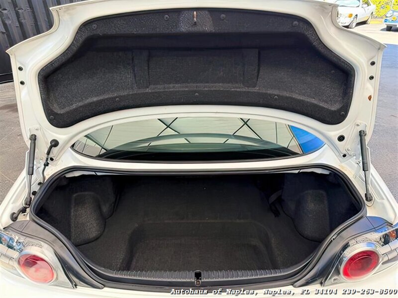 2005 Mazda RX-8   - Photo 20 - Naples, FL 34104
